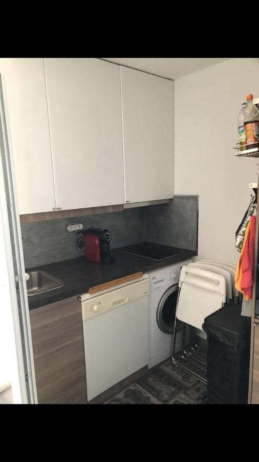 Grand Bord De Piscine Apartment *